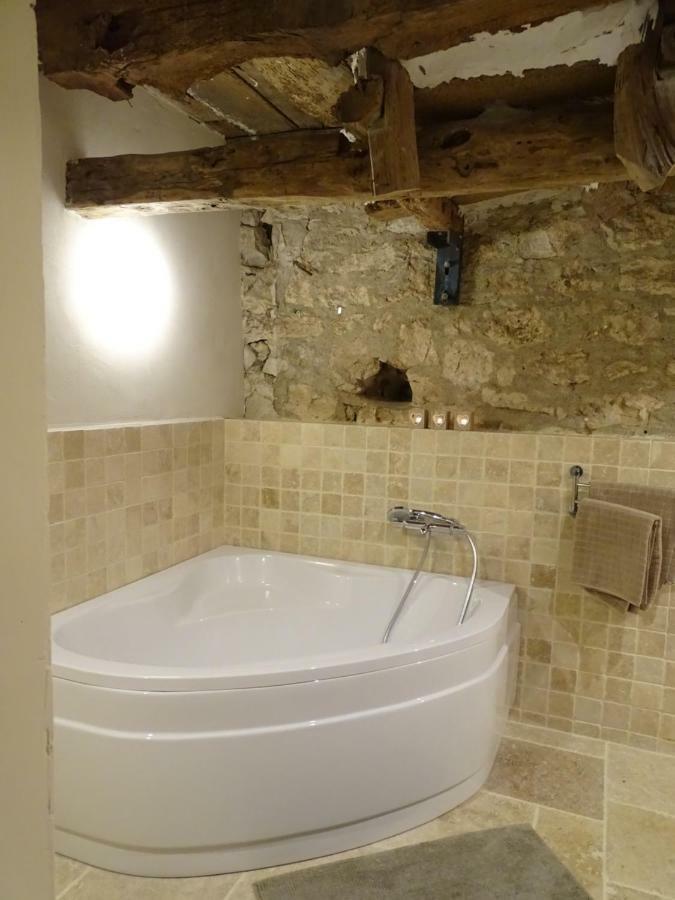 Appartement Bergerie Le Vieux Manoir à Valeilles Extérieur photo